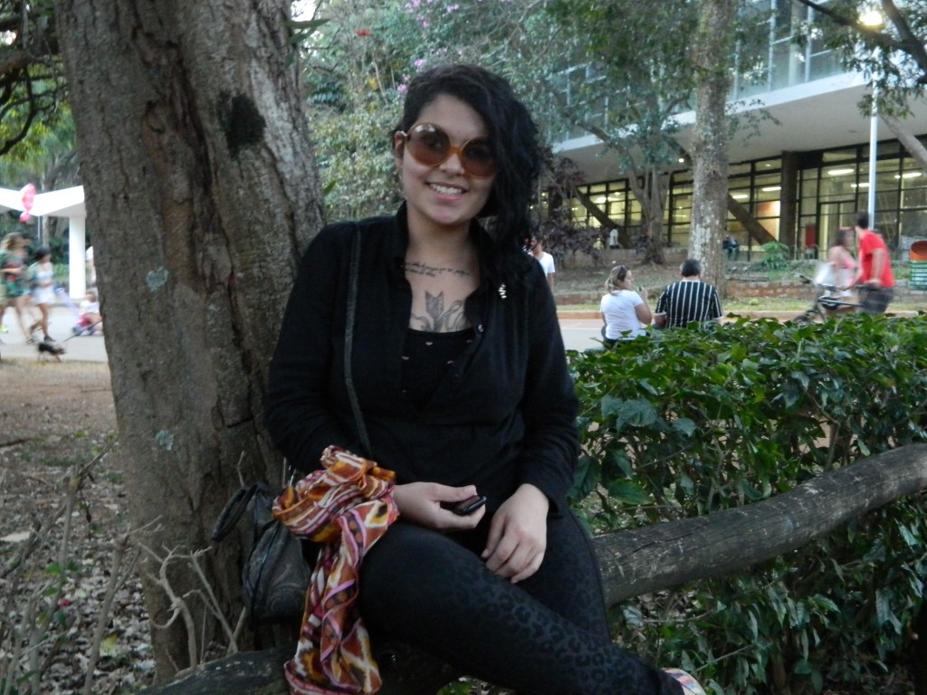 Jéssica Monique, de 19 anos, que vai estudar música