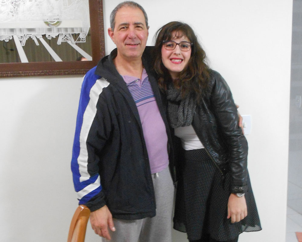 'Sinto que hoje devo continuar caminhando e conduzindo a minha vida que sem a minha família não teria sentido, sempre no caminho do bem, do trabalho e do amor', diz meu pai