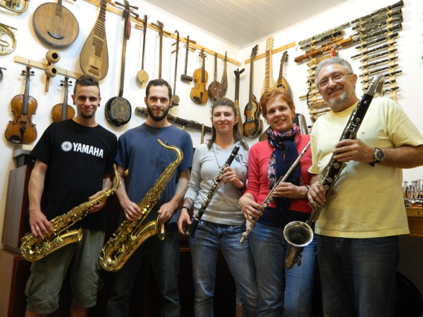 Da esq. para a dir.: o sobrinho Nikolas, os filhos Gabriel e Jackeline, a esposa Tina e Zé Augusto